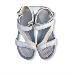 baretraps rebound sandals donatella